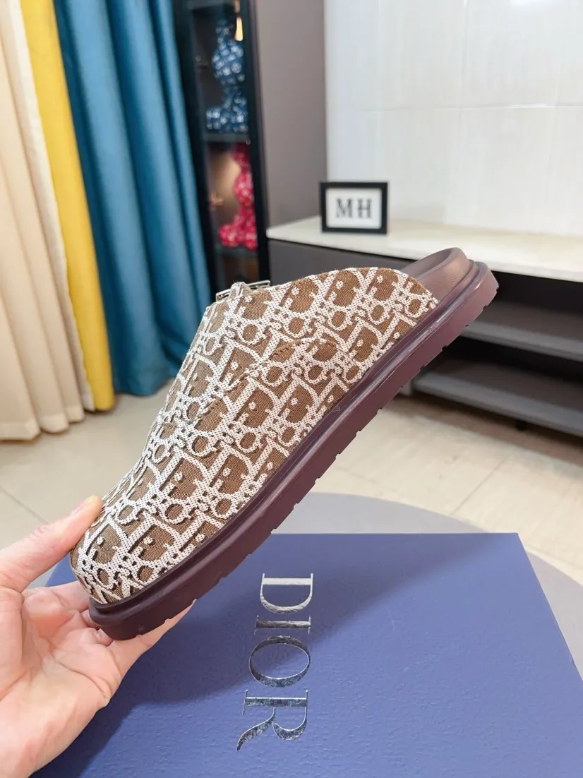 Men's shoes 💰380🌸🌸【Dior】Top purchasing agent 🇮🇹 Di Street Male God half drag counter synchronization, uppers imported from Italy with D logo fabric, high-quality complex splicing craftsmanship, soles: original soles specially provided by the original factory, exclusive event molded soles super comfortable, original factory single goods, 🔍🔍high quality, you can enter and exit the counter at will, welcome to compare, size number 38-45 (order 46)